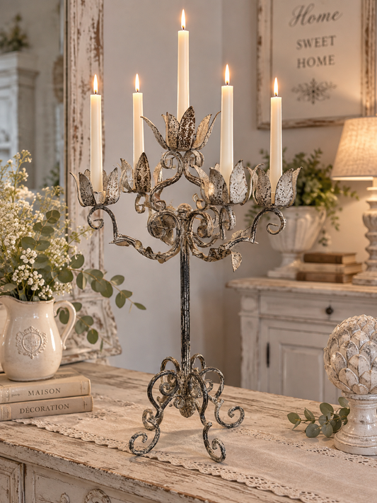 Candelabro Nero Anticato A Cinque Candele Con Foglie