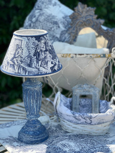 Paralume A Cono Per Lampada In Toile De Jouy Bianco & Blu
