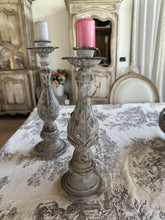 Carica l&#39;immagine nel visualizzatore di Gallery, Candelabro In Metallo
