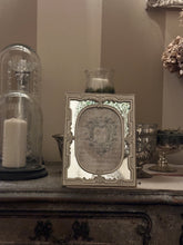 Carica l&#39;immagine nel visualizzatore di Gallery, Porta Fotografia Rettangolare Con Specchio E Decoro

