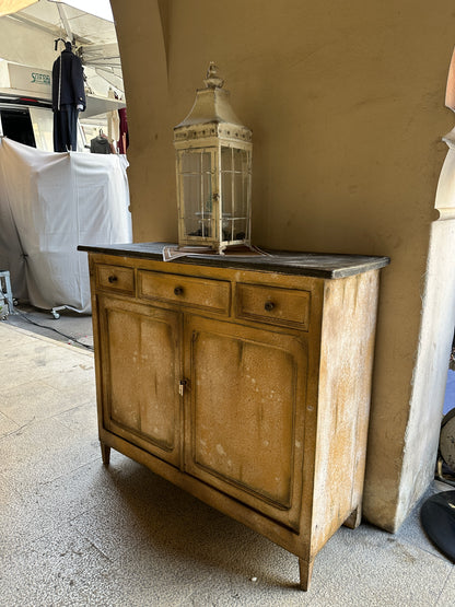 Credenza Con 3 Cassetti