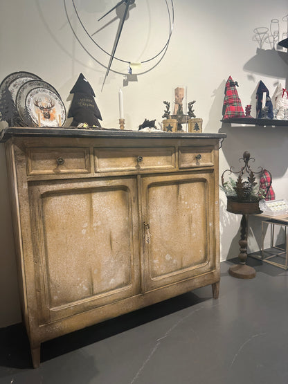 Credenza Con 3 Cassetti