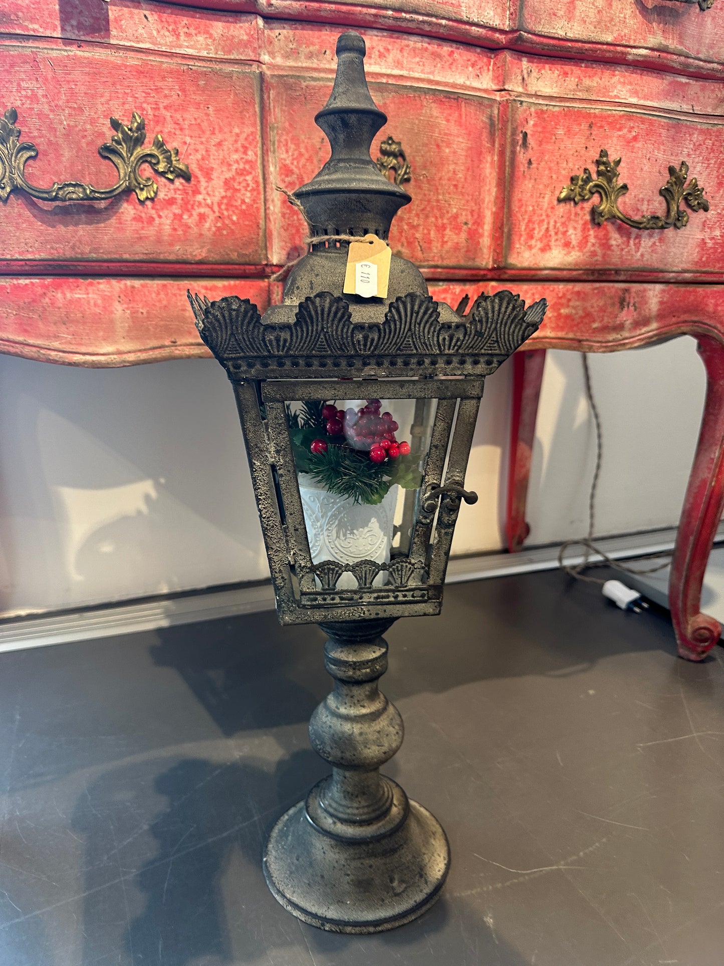 Lanterna Nera Con Piedistallo