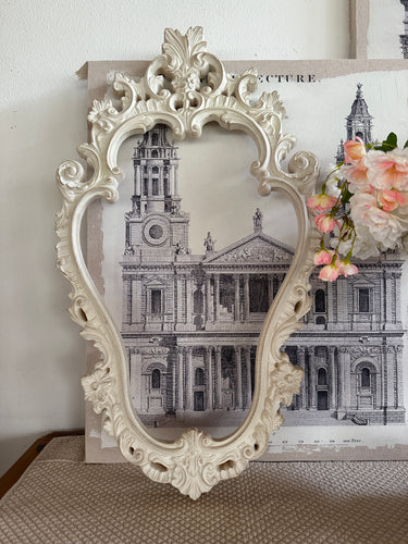 Specchio Verticale Ovale Con Punta Decorata E Fiocco – Shabby Barn