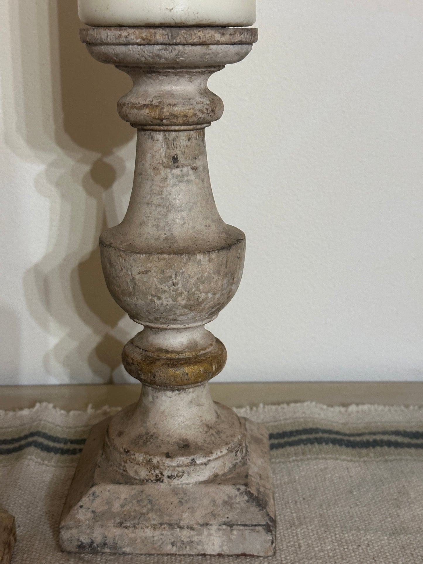 Candelabro In Legno Panna Anticato
