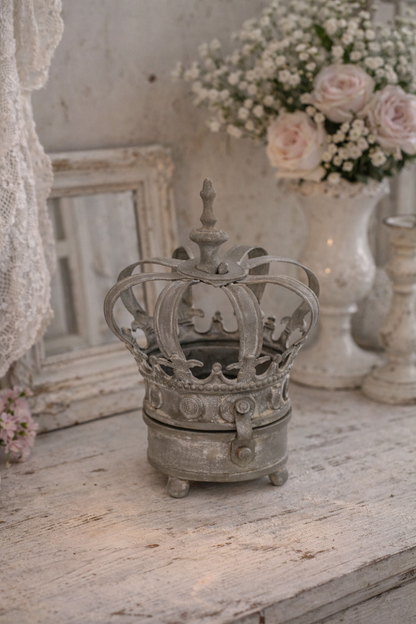 Corona Decorata Con Punta
