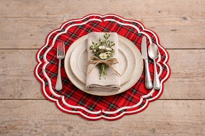 Tovaglietta Rotonda Ricamata Tartan Rosso