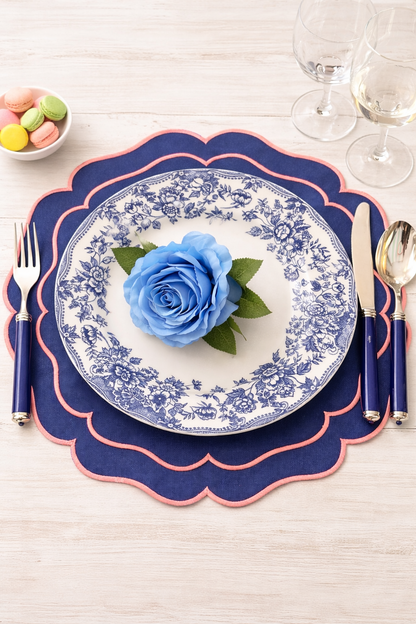Tovaglietta Rotonda Idrorepellente Ricamata Blu/ Rosa