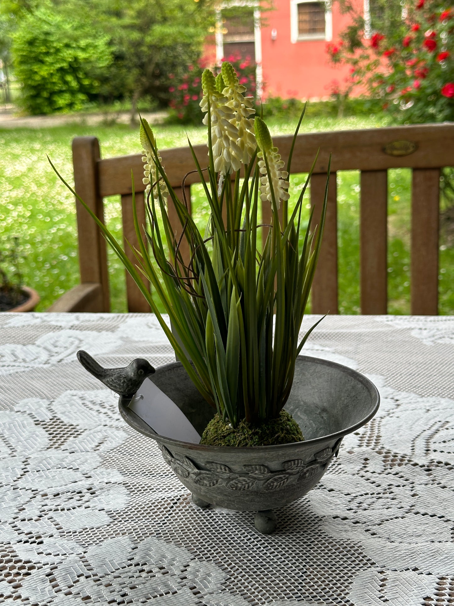 Vaschetta Con Uccellino Decorato