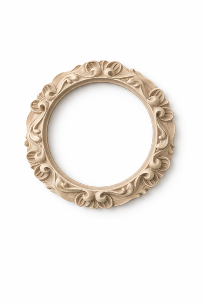 Cornice Rotonda Con Decori Lavorati