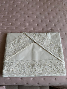 Lenzuola Con Pizzo Ricamato