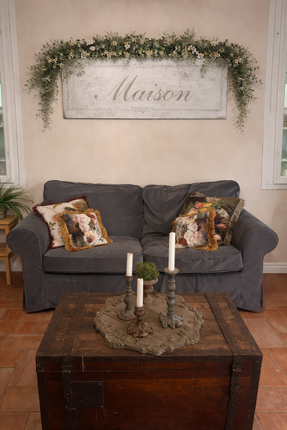 Insegna Scritta "MAISON" Bianca Con Patina Antica
