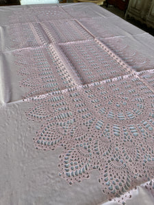 Tovaglia In Vinile Rosa Con Pizzo