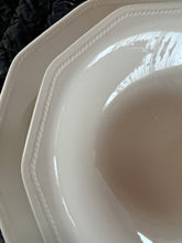 Carica l&#39;immagine nel visualizzatore di Gallery, Servizio Piatti Bianco Con Decoro Artic White

