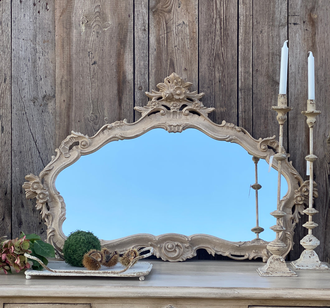 Specchio Orizzontale Decorata Con Fiori E Decorazioni