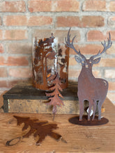 Carica l&#39;immagine nel visualizzatore di Gallery, Portacandela Con Decorazione Bosco
