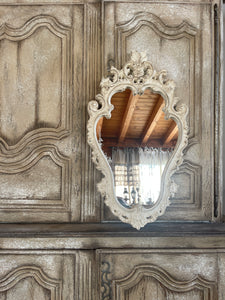 Specchio Verticale Ovale Con Decoro Floreale E Conchiglia