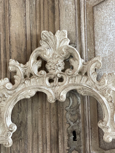 Cornice Verticale  Ovale Con Decoro Floreale E Conchiglia