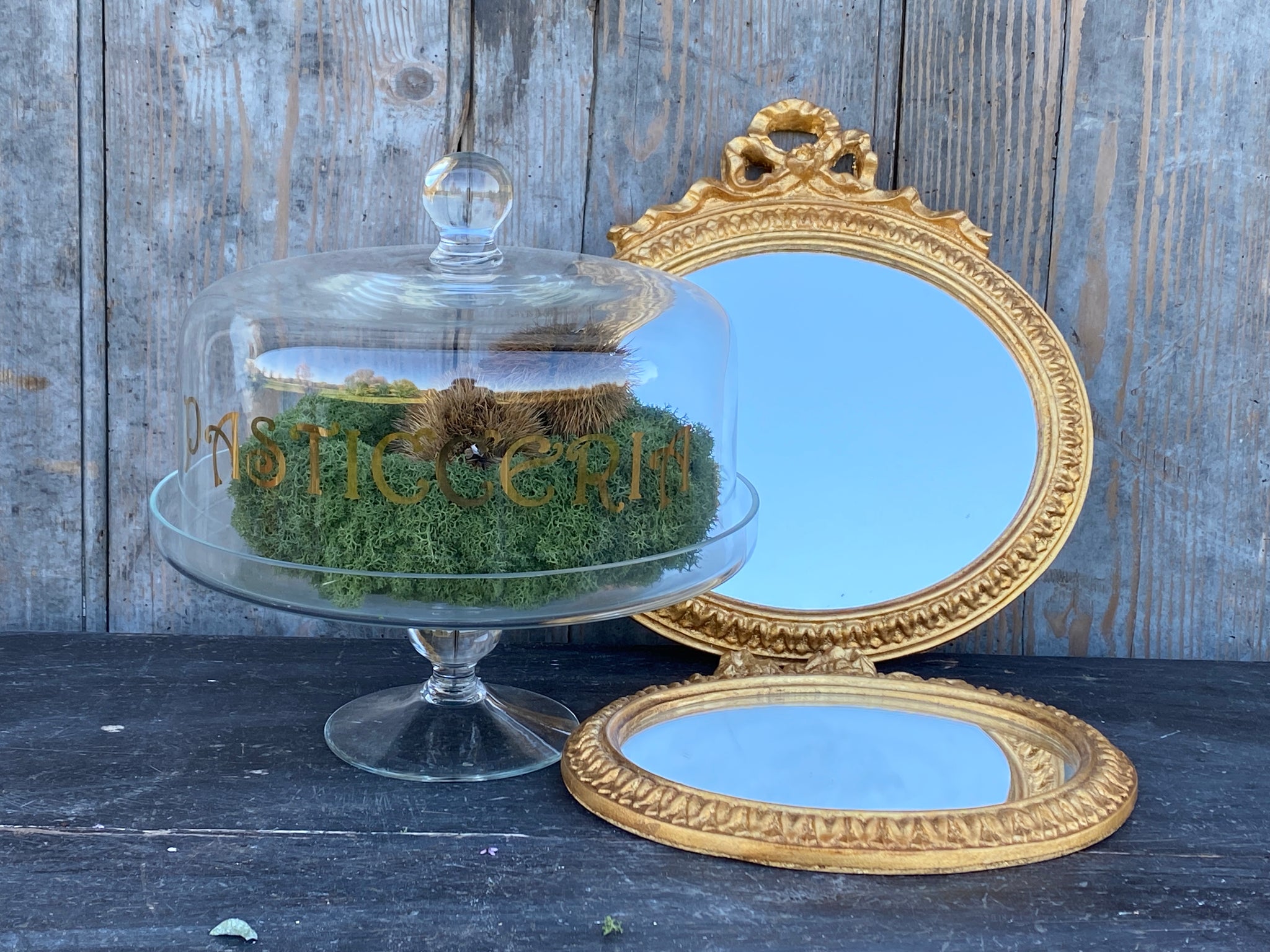 Specchio ovale vintage in foglia oro (anni '50)