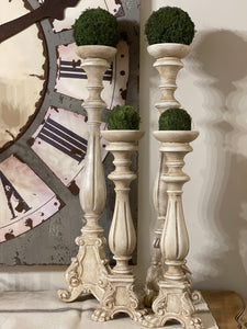 Candelabro Con Base Decorato