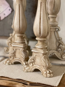 Candelabro Con Base Decorato