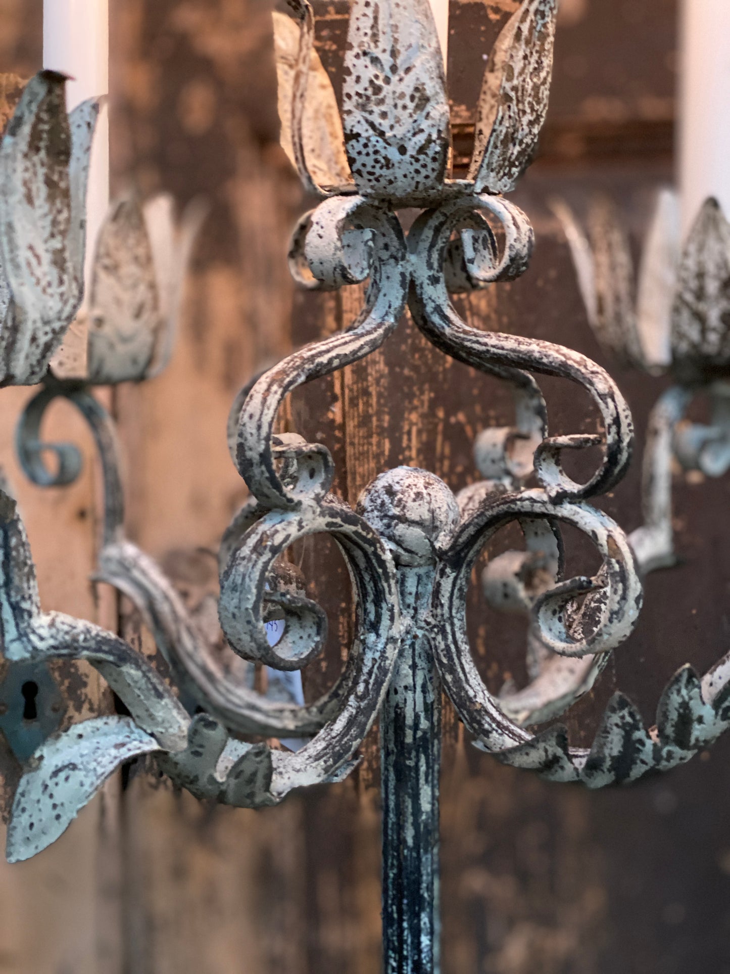 Candelabro A Cinque Candele Con Foglie