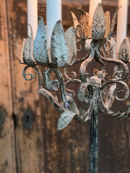 Candelabro A Cinque Candele Con Foglie