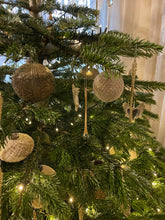 Carica l&#39;immagine nel visualizzatore di Gallery, Decorazione Albero Di Natale Goccia Sinfonia Classica

