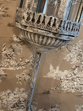 Carica l&#39;immagine nel visualizzatore di Gallery, Lanterna Con Piantone Esagonale
