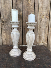 Carica l&#39;immagine nel visualizzatore di Gallery, Candelabro Con Piatto Intarsiato
