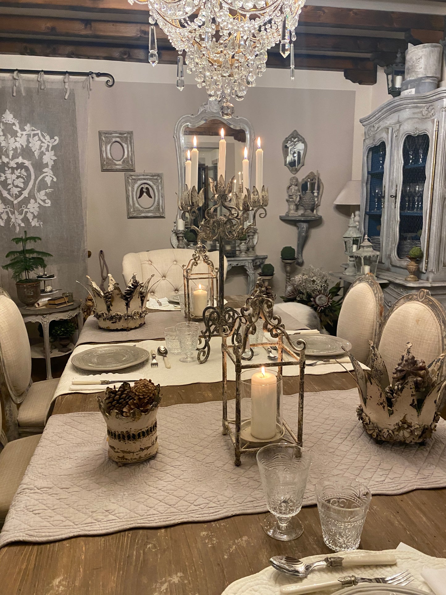 Candelabro A Cinque Candele Con Foglie