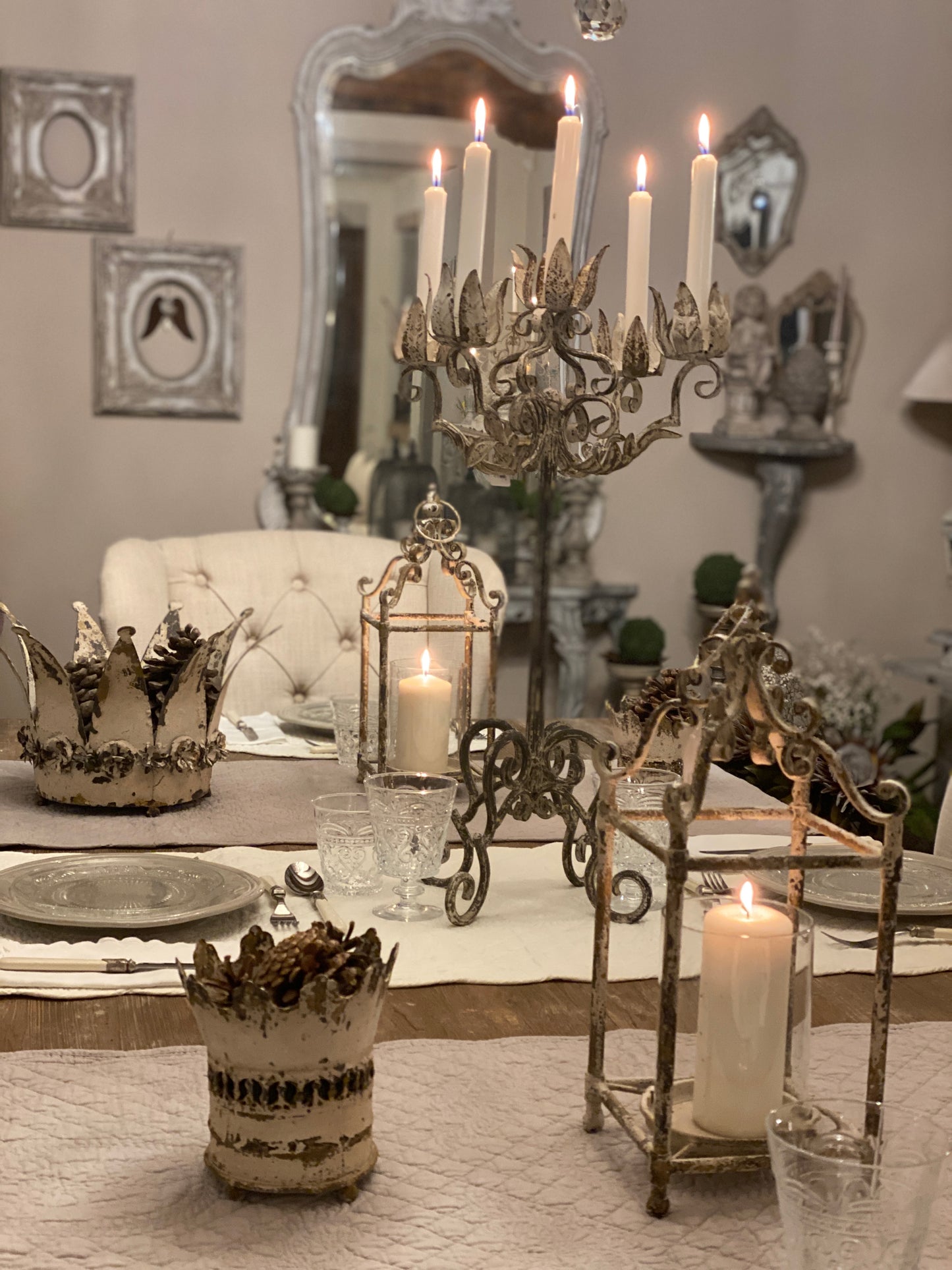 Candelabro A Cinque Candele Con Foglie