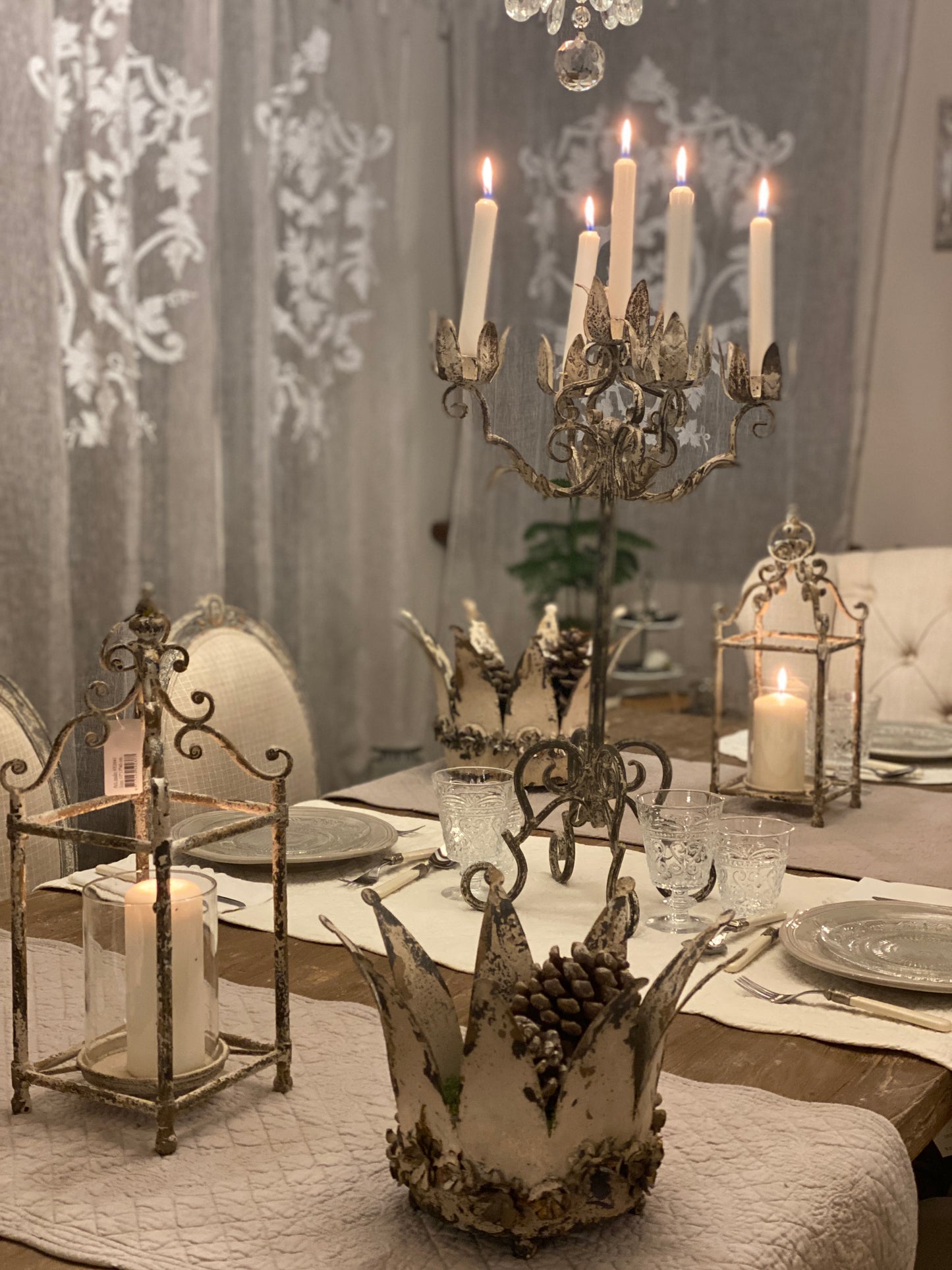 Candelabro A Cinque Candele Con Foglie