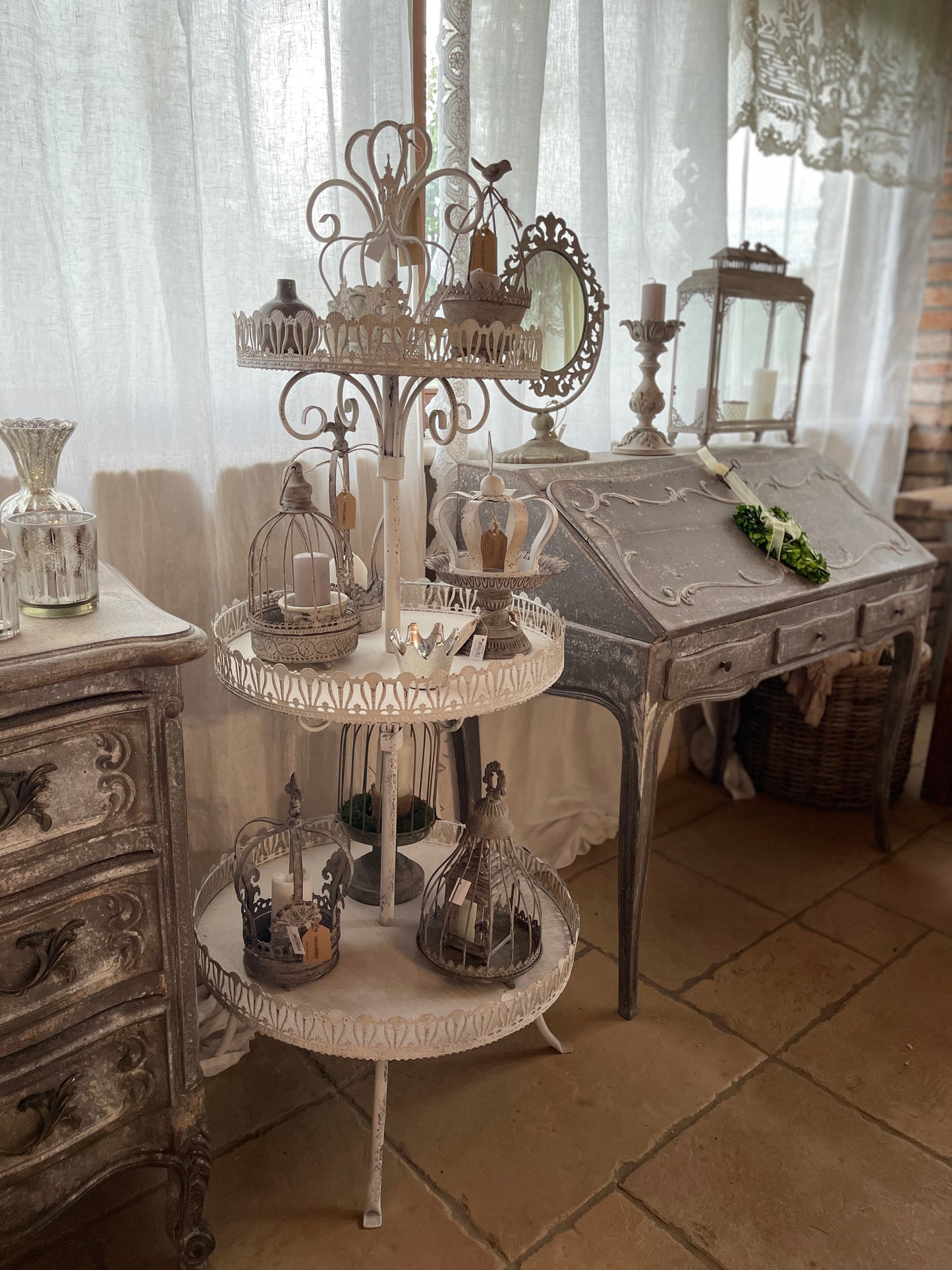 Etagere A Tre Ripiani