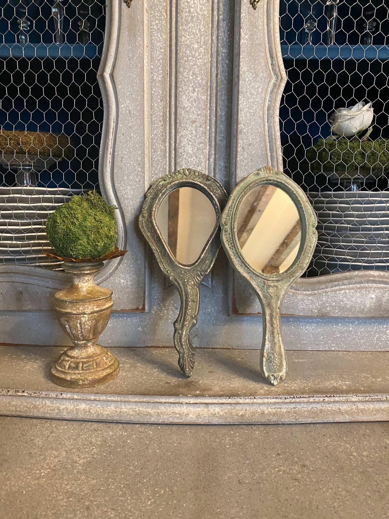 Specchio Ovale Con Manico – Shabby Barn