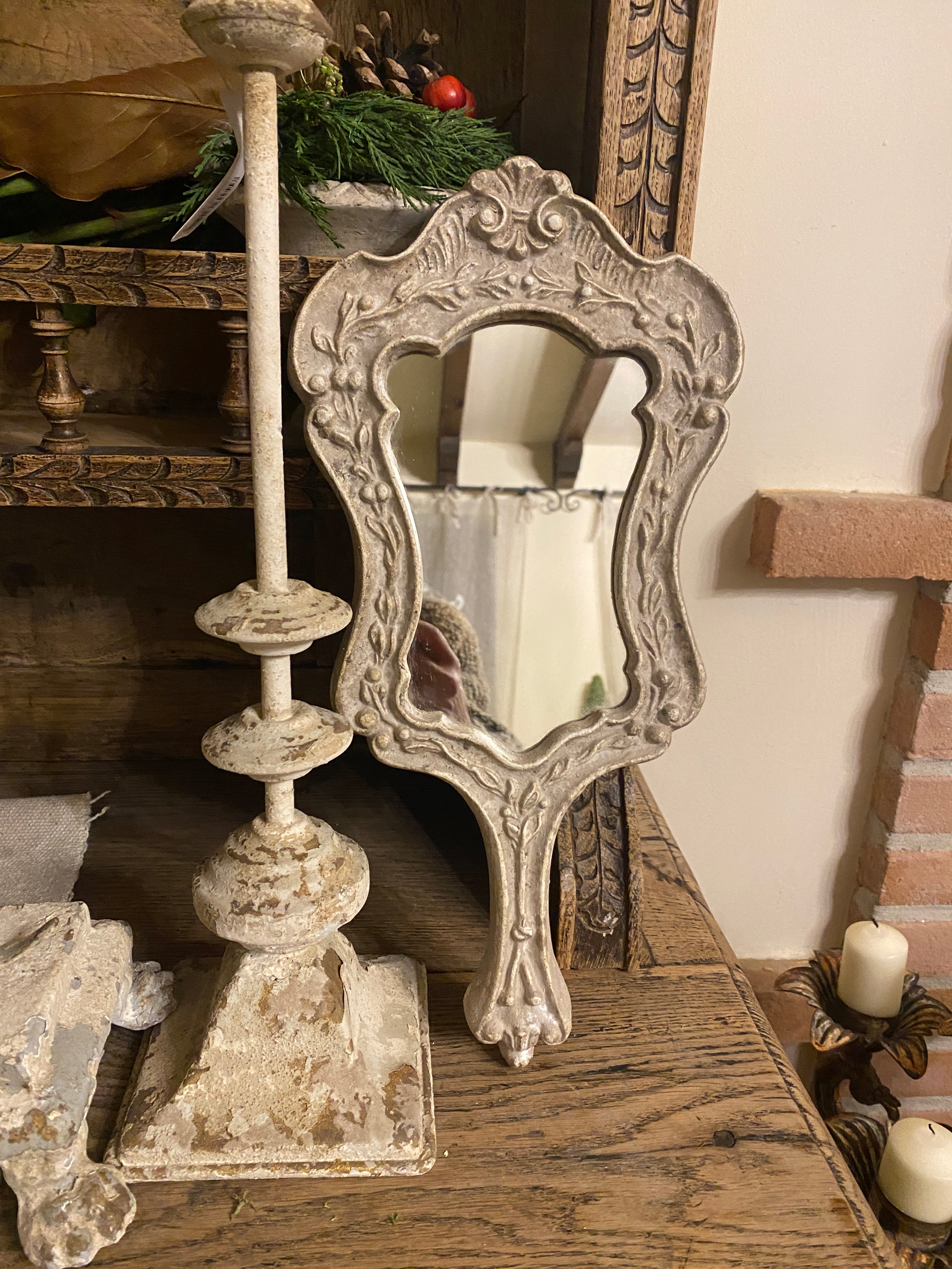 Specchio Ovale Decorato Con Manico – Shabby Barn