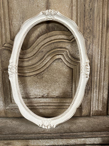Cornice Ovale Con Decori Rotondi