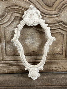 Cornice Con Punta