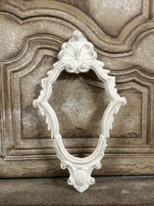 Cornice Con Punta