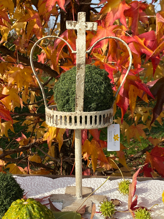 Corona Con Piedistallo