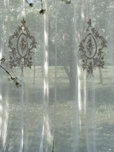 Carica l&#39;immagine nel visualizzatore di Gallery, Tenda In Lino Con Fiore Centrale Bouquet
