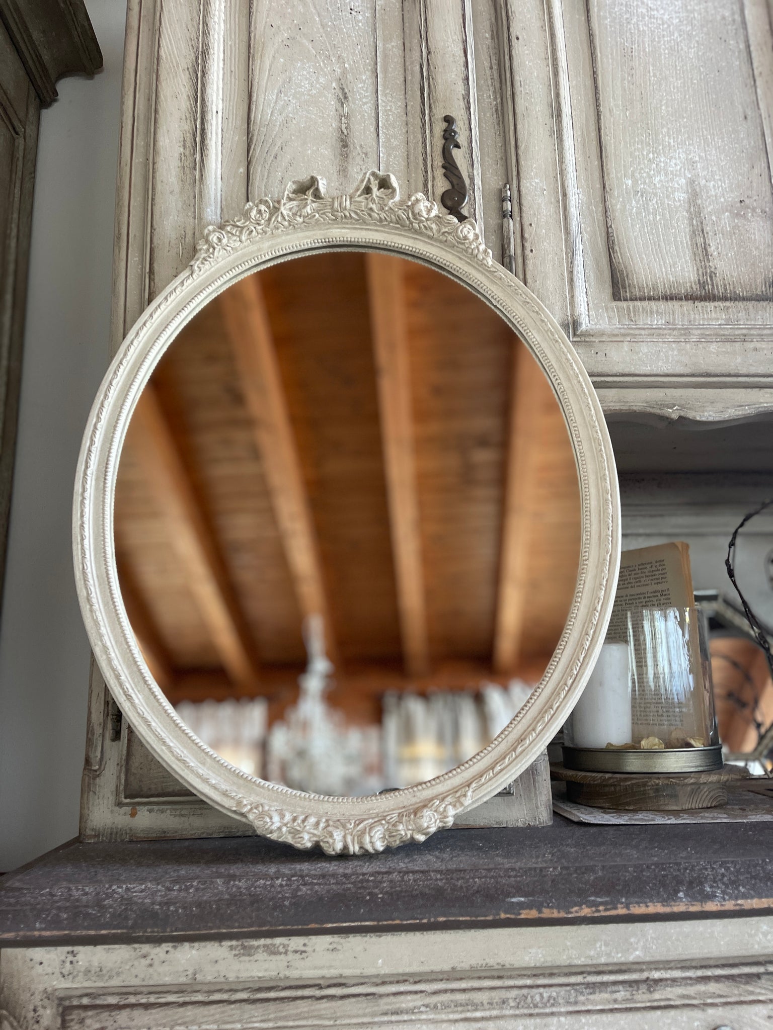 Specchio Verticale Ovale Con Punta Decorata E Fiocco – Shabby Barn